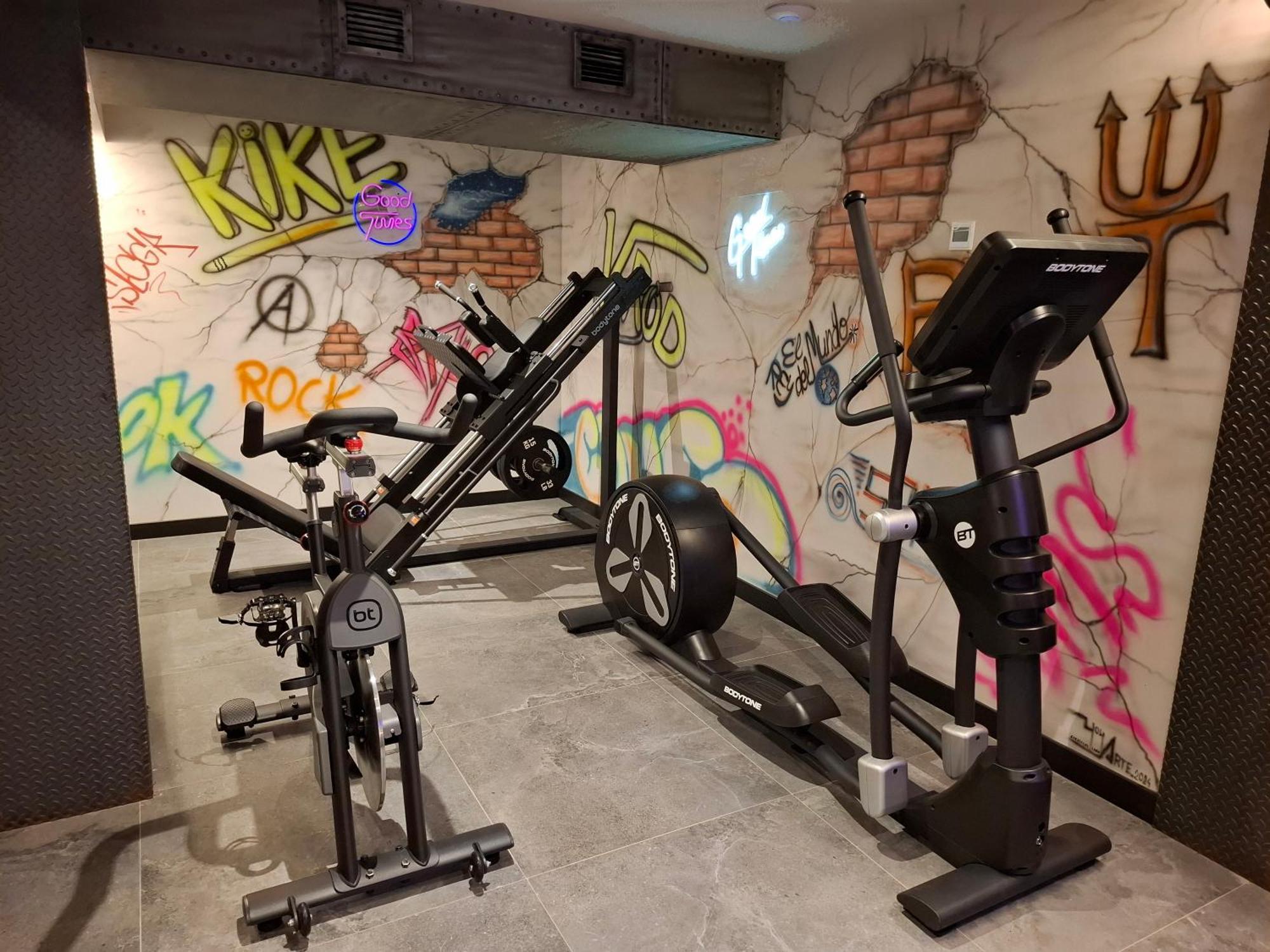 Apartamentos Turisticos Identia Sport León Esterno foto
