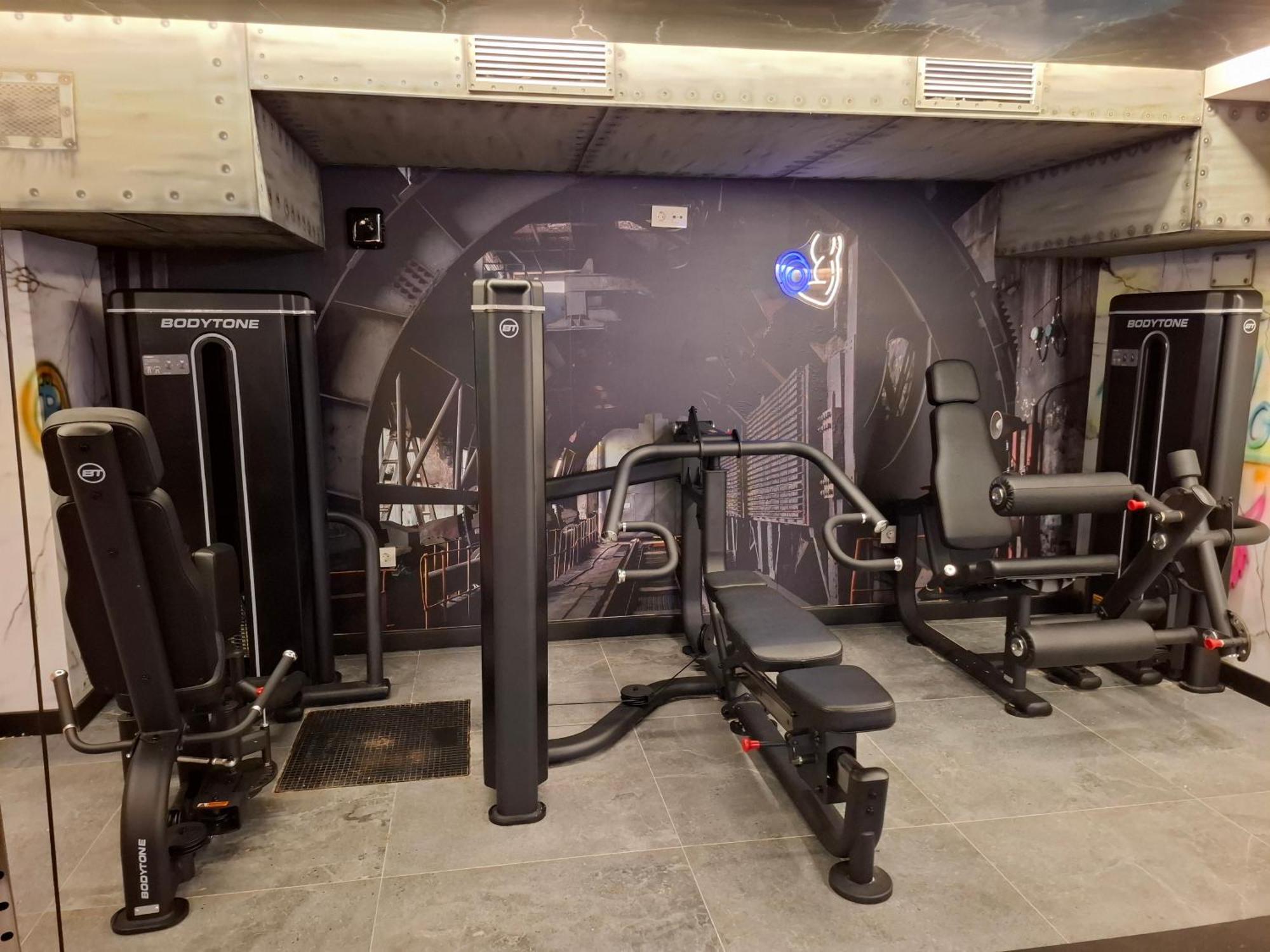 Apartamentos Turisticos Identia Sport León Esterno foto